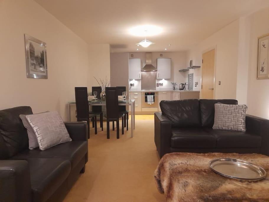 Centrally Situated 1 Bedroom Apartment! バーミンガム エクステリア 写真