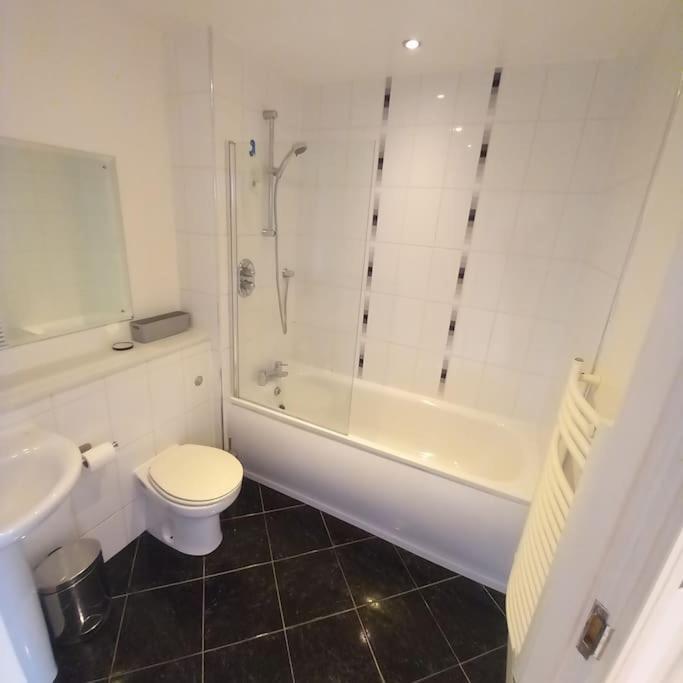Centrally Situated 1 Bedroom Apartment! バーミンガム エクステリア 写真
