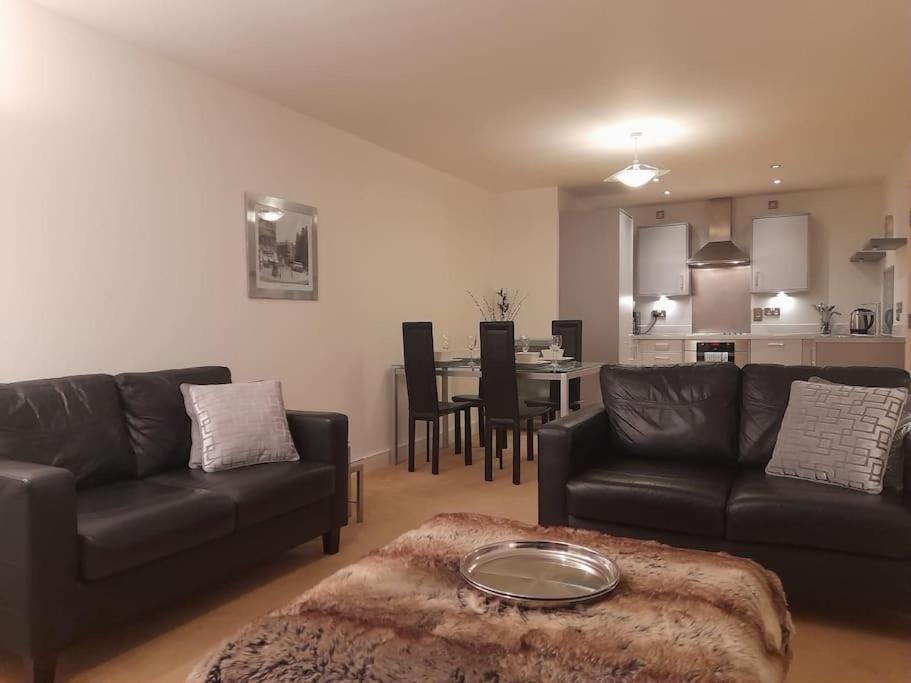 Centrally Situated 1 Bedroom Apartment! バーミンガム エクステリア 写真