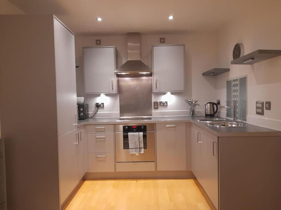Centrally Situated 1 Bedroom Apartment! バーミンガム エクステリア 写真